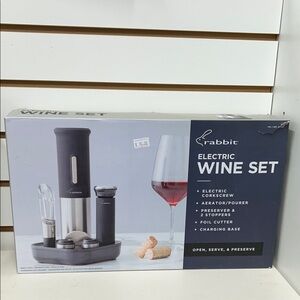 Rabbit Electric Wine Set - Black (New In Box)